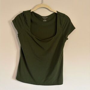 American Eagle Outfitters Olive Short Sleeve Tee
